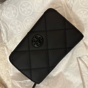 Reserved listing for Laylef— Tory Burch Matte black Willa wallet NWT